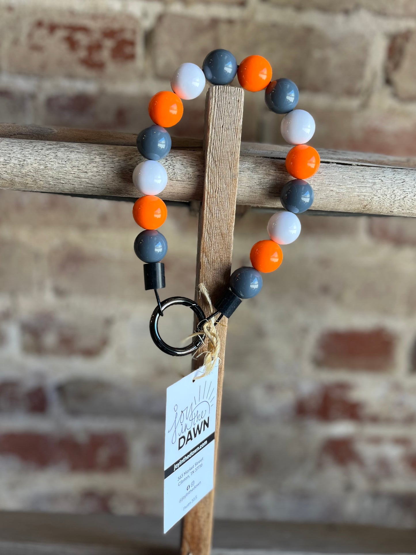 TN Pet Necklace - Orange/White