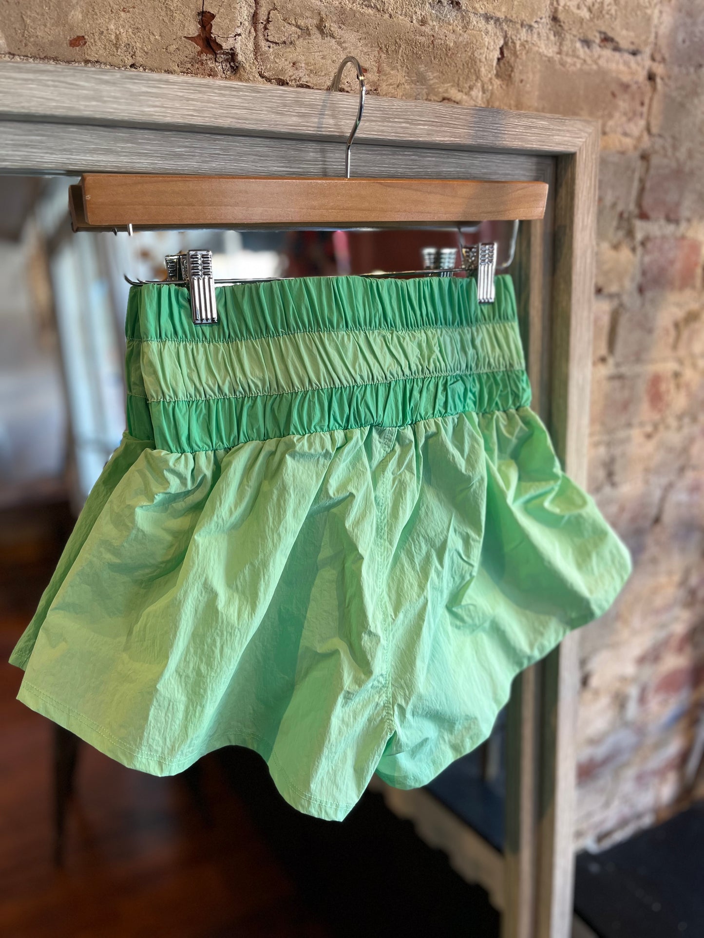 Colorblock Sporty Shorts- Apple Green