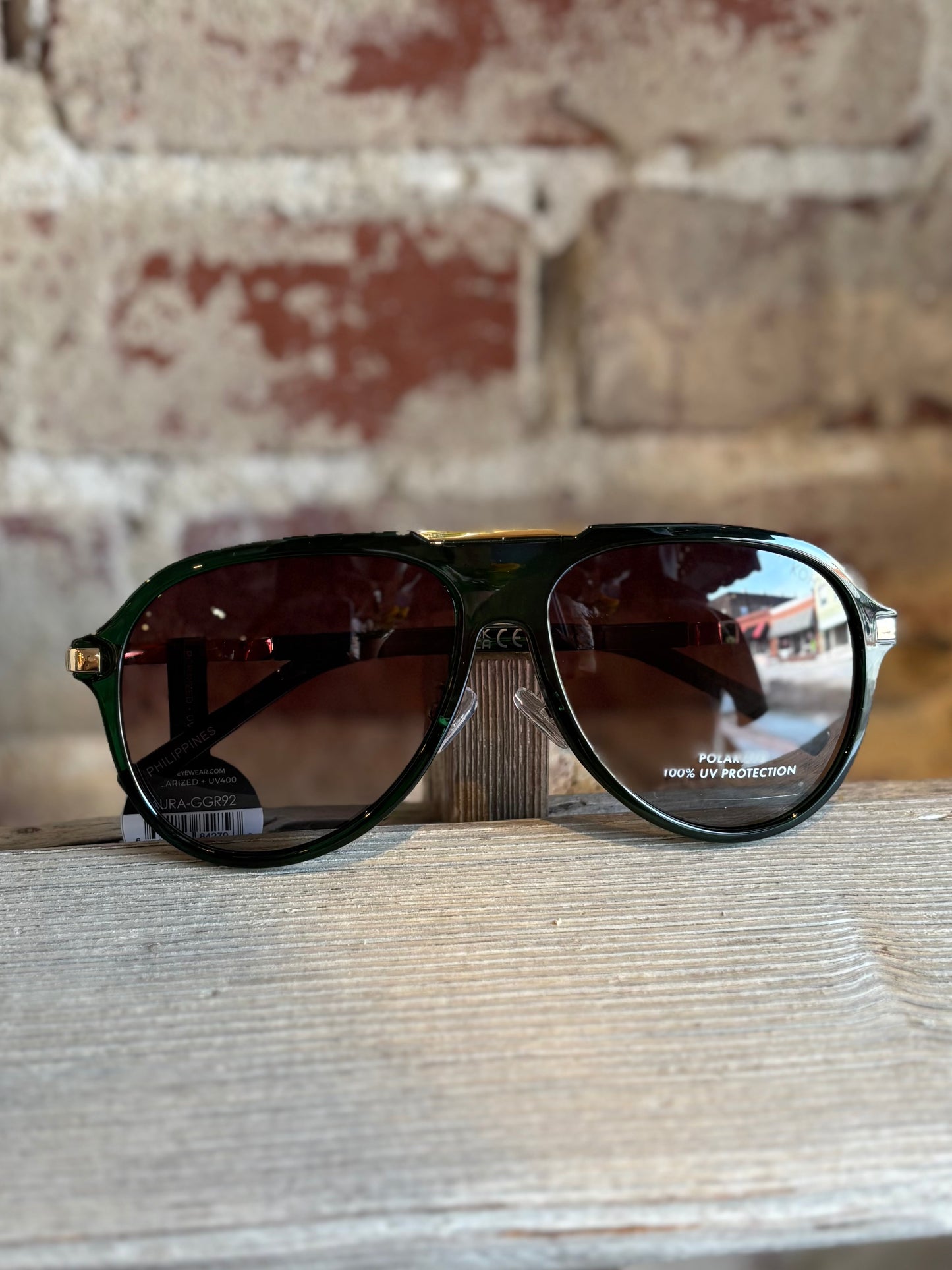 Aura Emerald Aviator Sunglasses - Green