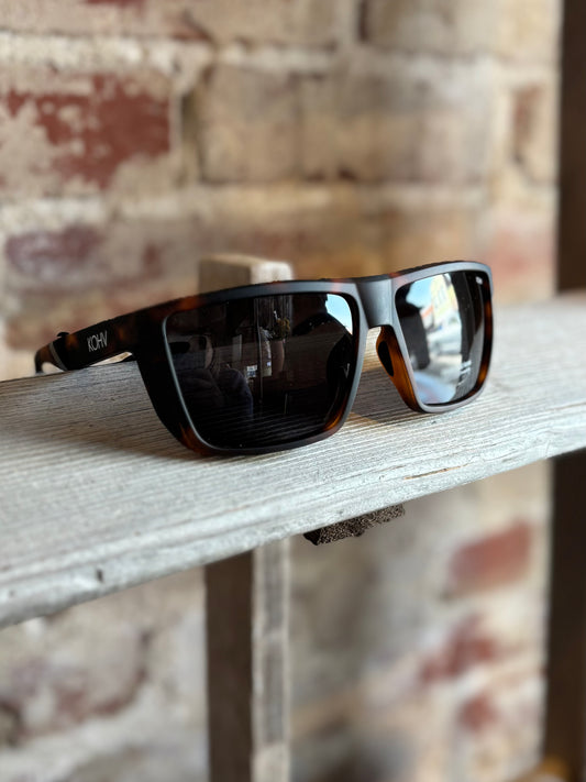 Hillger Tortoise Square Sunglasses