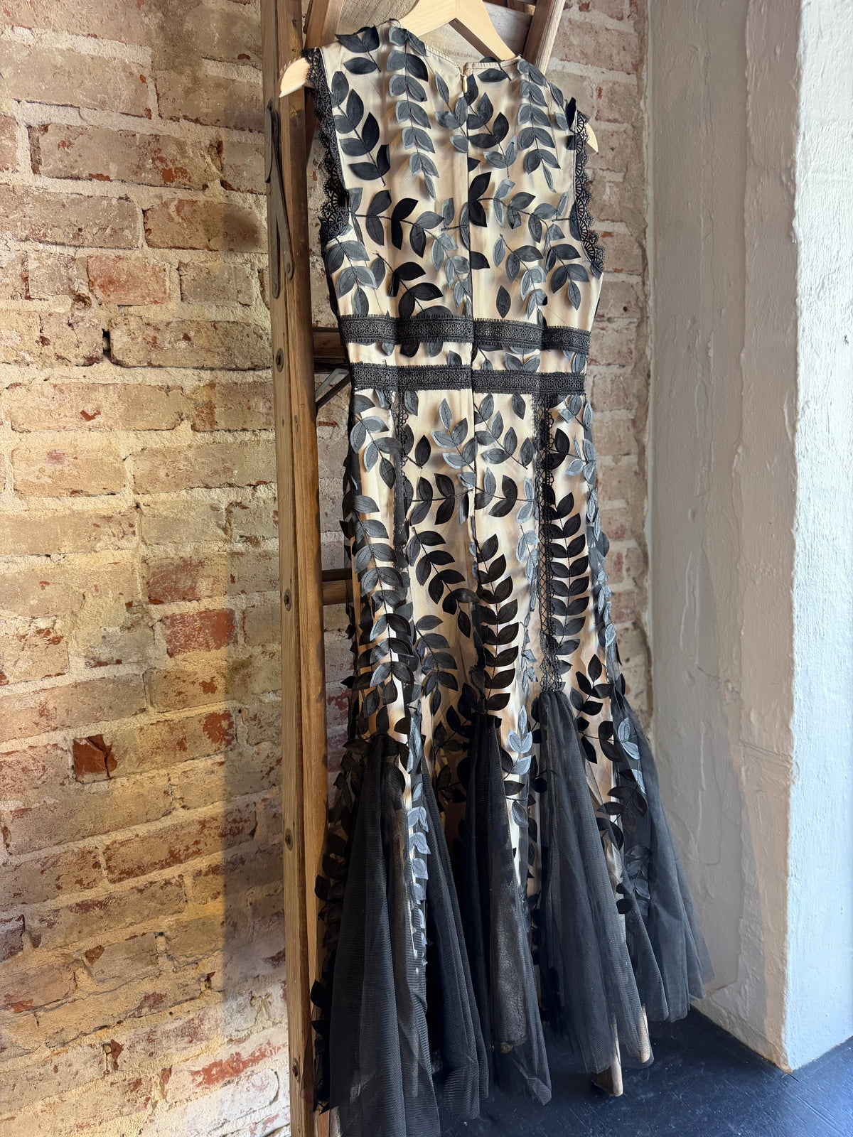 Gala Midi Tulle Dress- Black