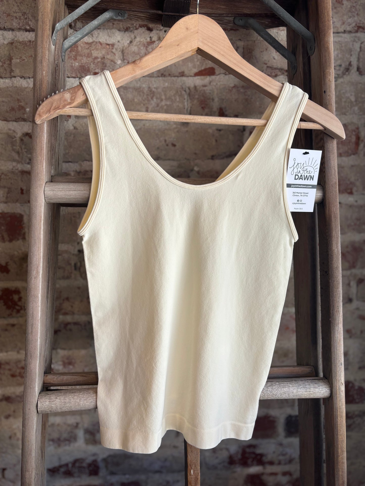 Seamless Reverse Top-Cream