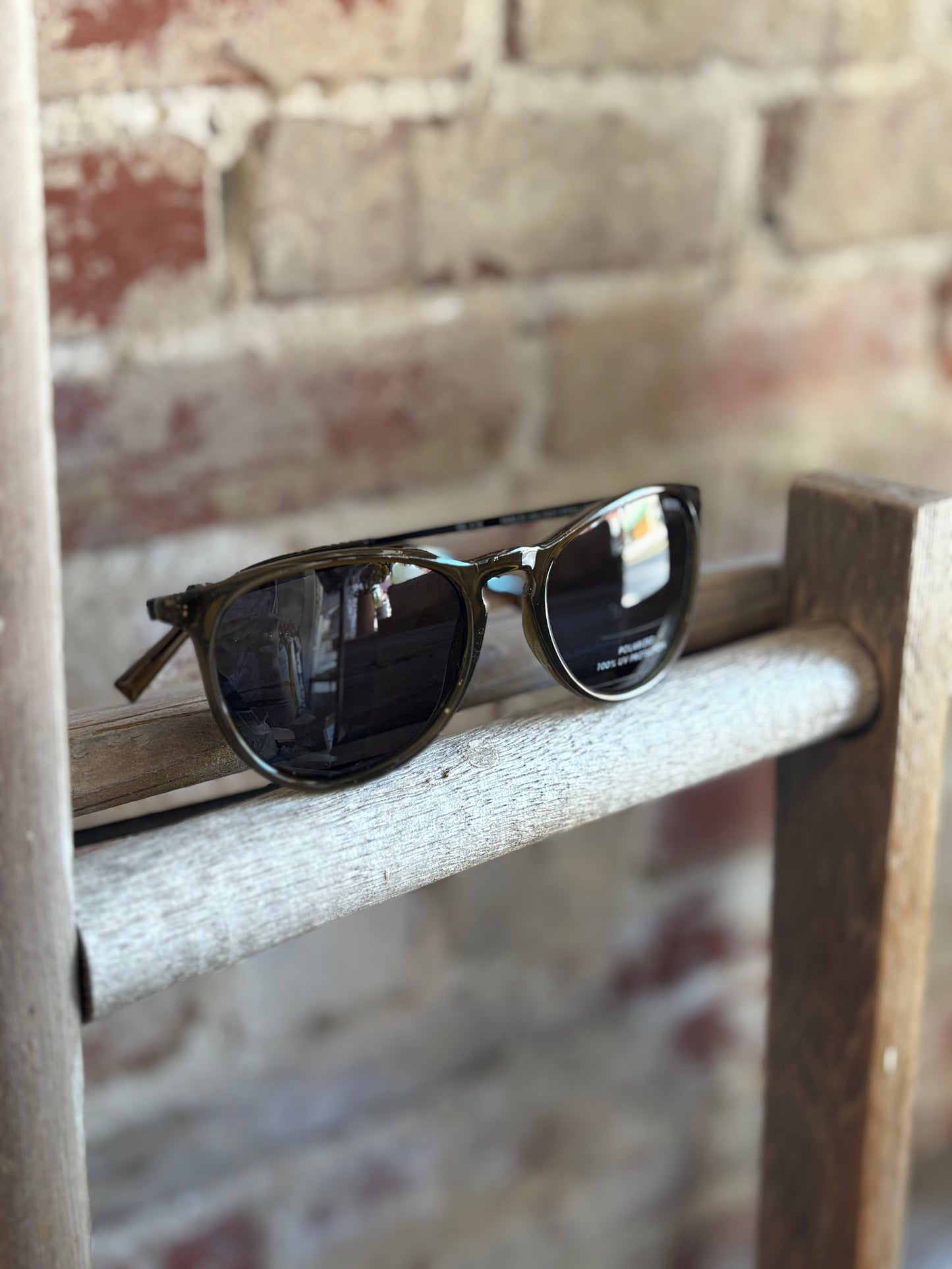 Hale Olive Round Sunglasses