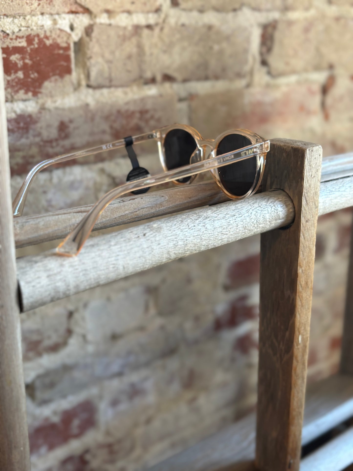 Heron Latte Round Sunglasses - Blush