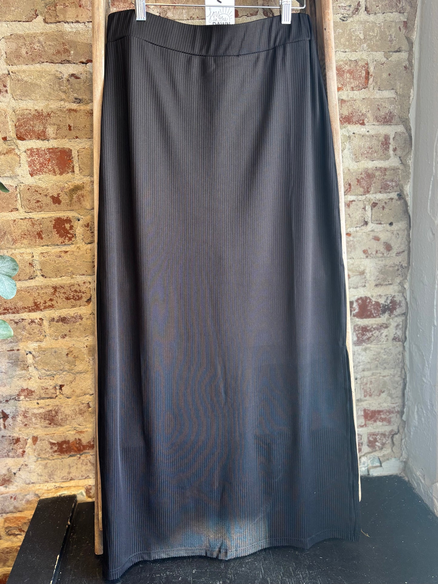 Plus - Ribbed Knit Midi Skirt - Black