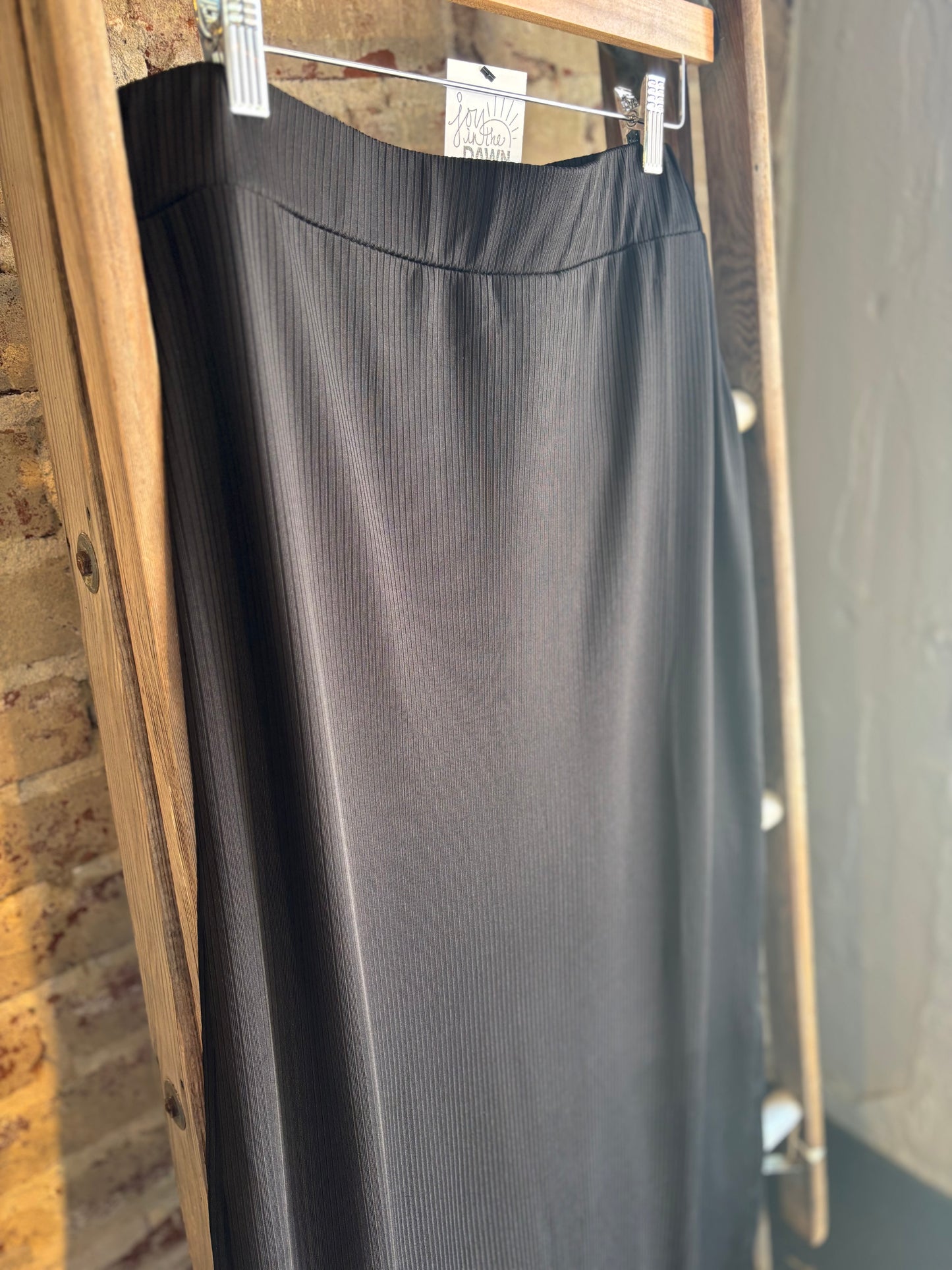 Plus - Ribbed Knit Midi Skirt - Black