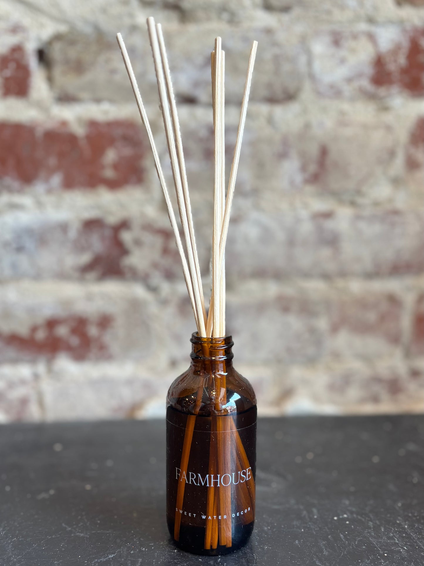 Farmhouse Reed Diffuser- Amber