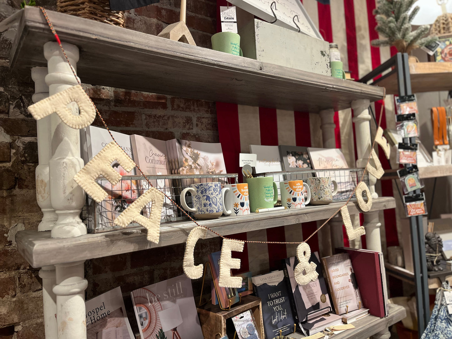 Peace and Love Felt Garland - Gold