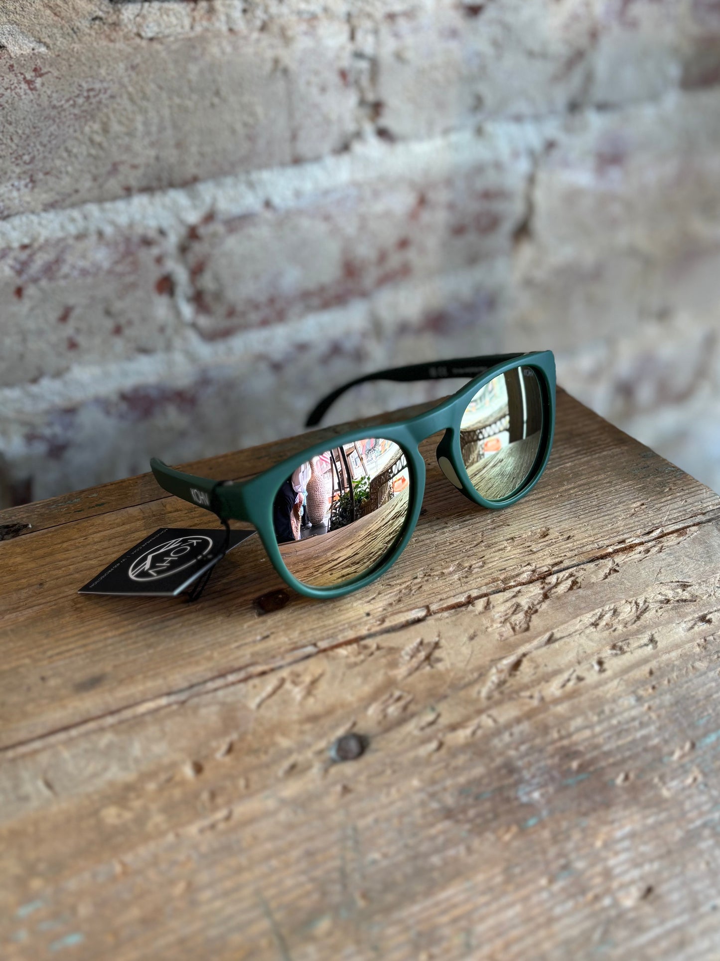 Stride Polarized Round Sunglasses - Green/Blush