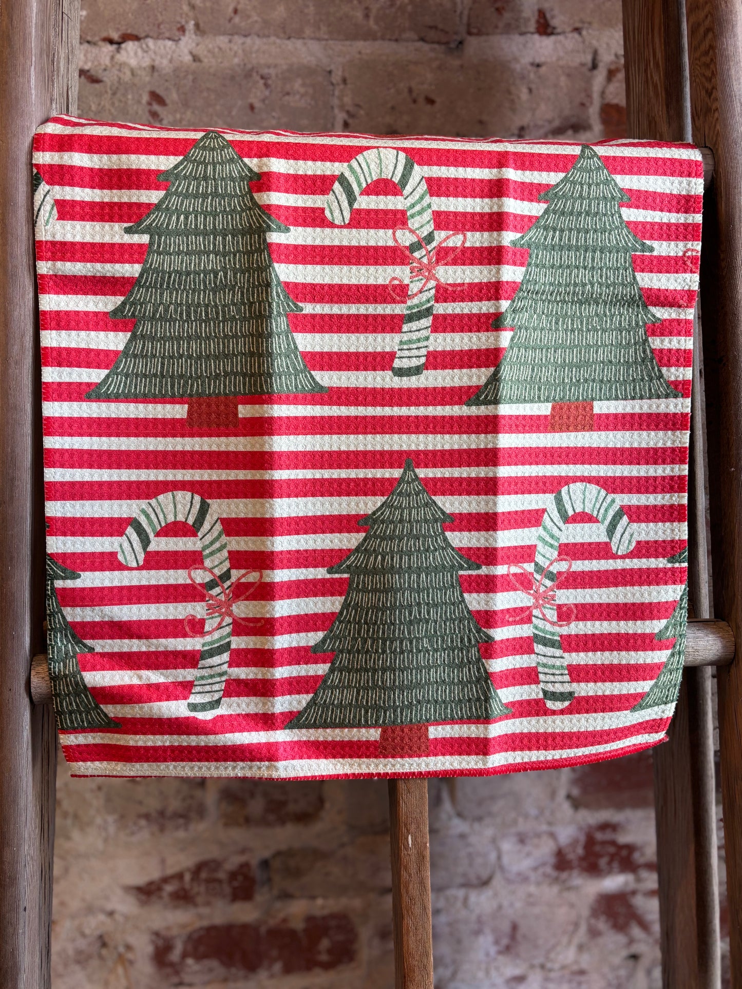 Retro Christmas Tree Towel