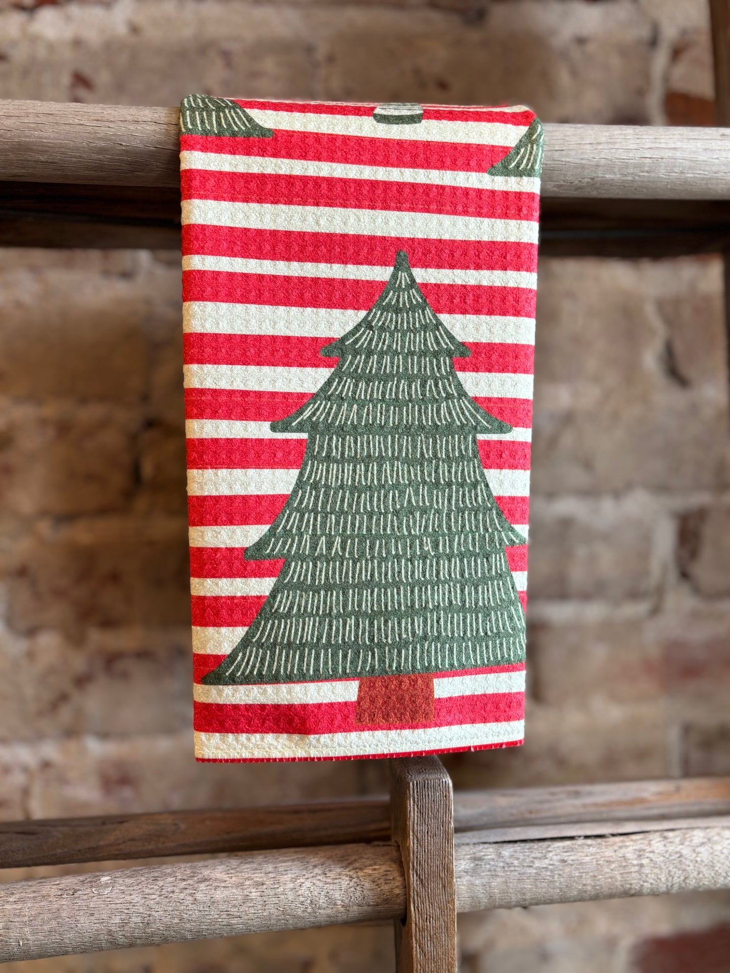 Retro Christmas Tree Towel