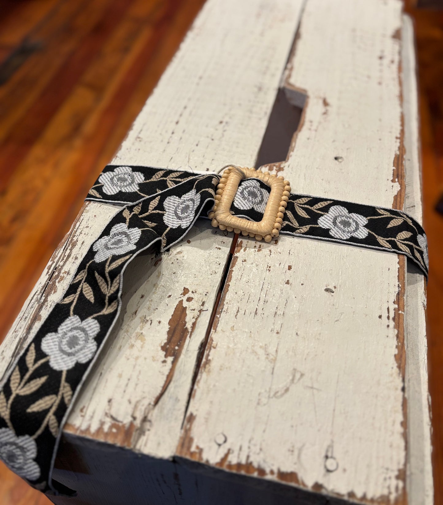 Floral Beaded Belt - Black/White