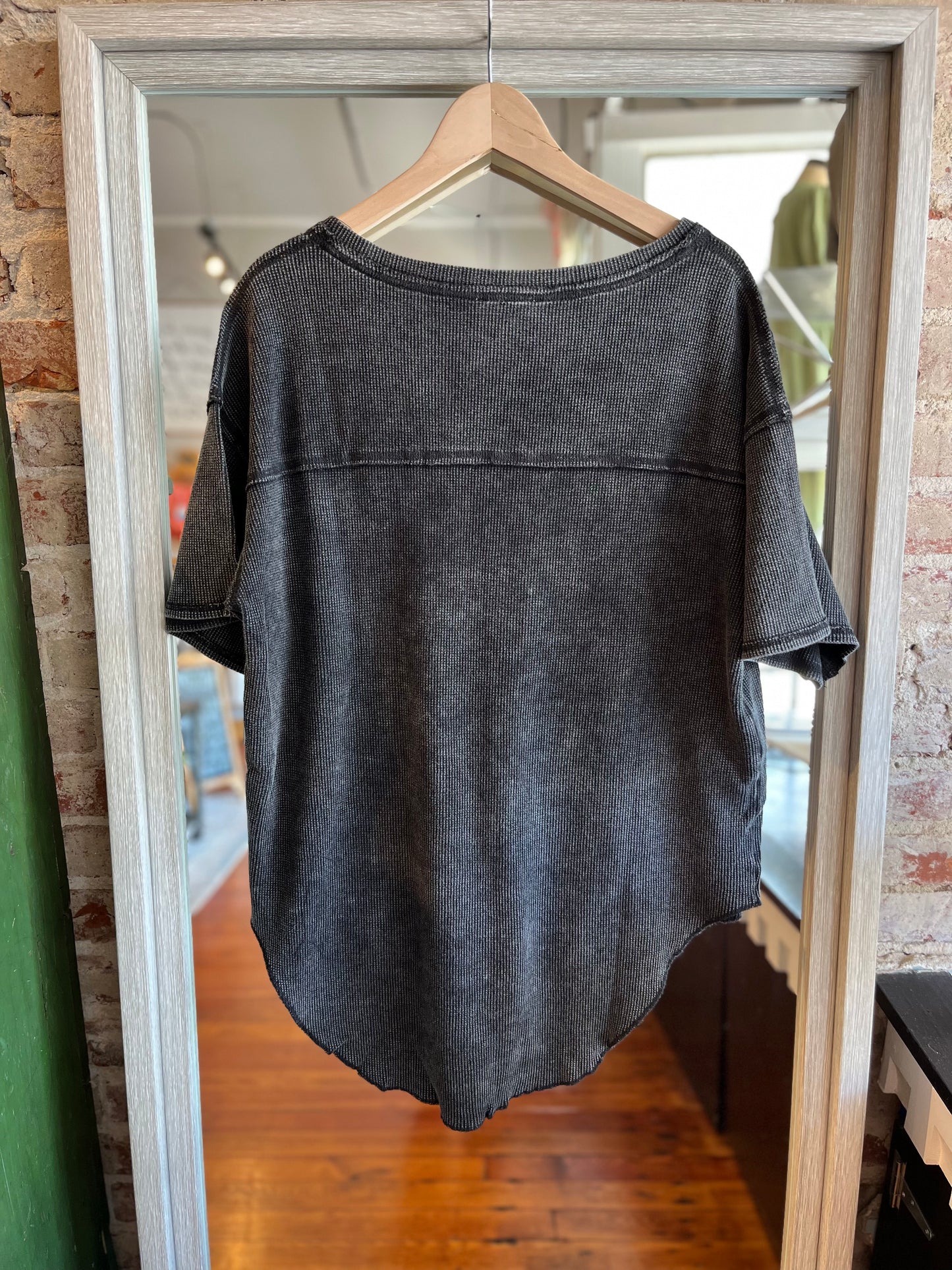 Mineral Washed Knit Shirt- Black