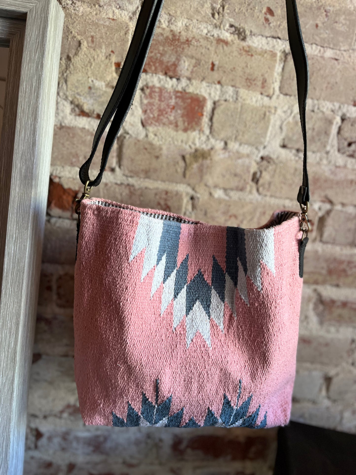 Aztec Shoulder Bag- Pink