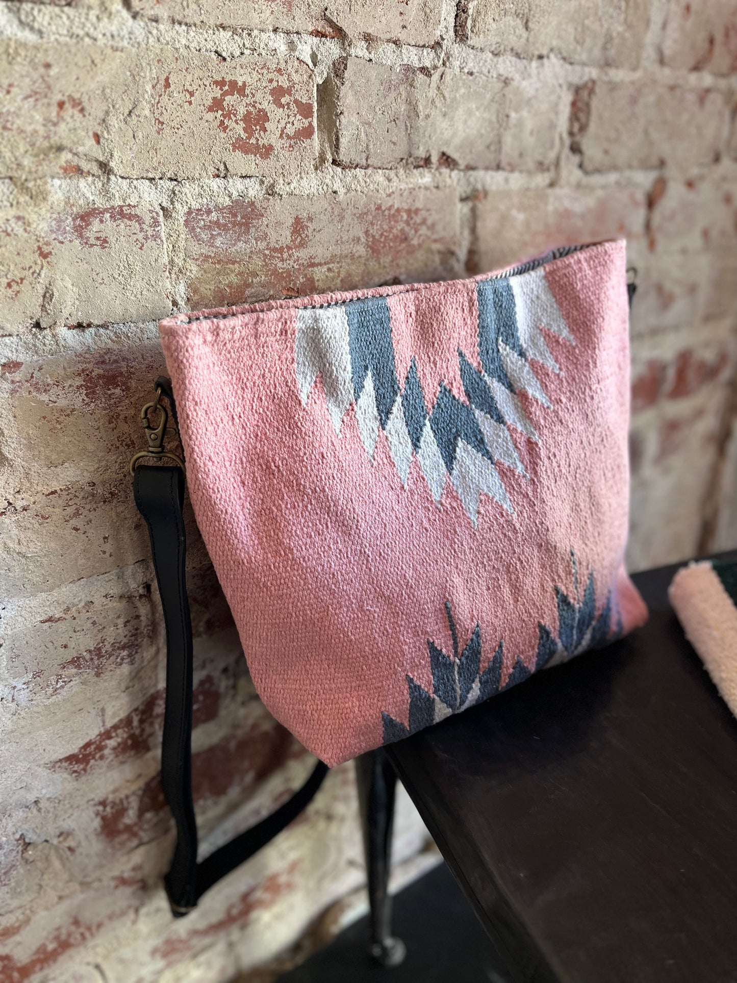 Aztec Shoulder Bag- Pink