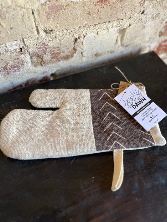 Brown Woven Oven Mitt